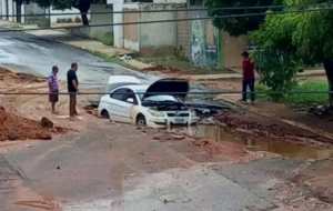 Troneras traga-carros aterrorizan a vecinos del sector Monte Bello en Maracaibo