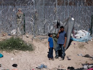 “Hay más miedo que nos detengan en México”: Migrantes venezolanos no temen al muro de Biden