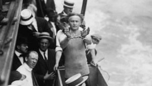 Harry Houdini, el famoso escapista que creó un código secreto para contactar a su esposa después de muerto