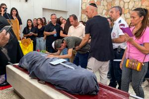 “Me la destrozaron”, el desgarrador VIDEO del padre de Ivonne Rubio durante el funeral en Jerusalén