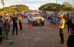 Más de 70 horas lleva cerrada la Troncal 10 en Bolívar por protestas