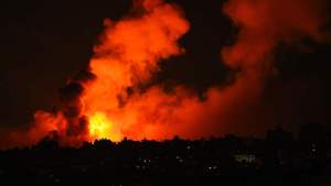 Israel responde con bombardeos a lanzamiento de unos 30 proyectiles desde Líbano