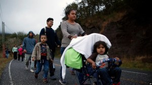 Salvoconducto o extorsión: las dos opciones que enfrentan migrantes venezolanos en su camino hacia EEUU