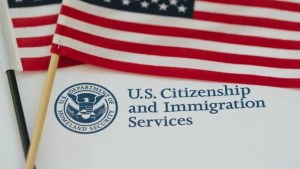 Coge dato: la nueva regla provisional de Uscis para ciertos inmigrantes que renuevan permisos de trabajo