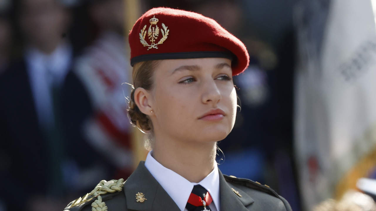 La princesa Leonor, con uniforme militar de gala, protagonista indiscutible del desfile de este #12Oct (VIDEOS)
