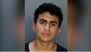Menor de 13 años de Florida será juzgado como adulto por asesinar a puñaladas a su madre