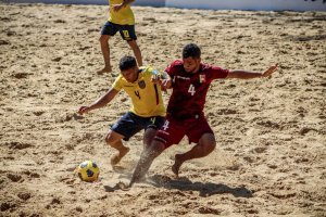 ¡Senda falla! Conmebol confundió la bandera venezolana con la peruana en torneo de Fútbol Playa (CAPTURA)