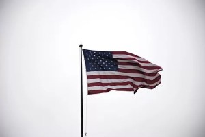 ¿Por qué la bandera de Estados Unidos tiene 13 barras y 50 estrellas?