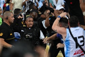 Terribles IMÁGENES en el Maracaná: represión y golpes en el Brasil Vs. Argentina