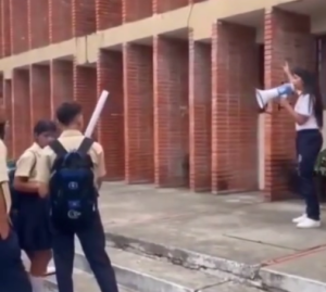 EN VIDEO: alumnos del colegio Claudio Corredor Müller en Mérida, en huelga ante la precaria situación del plantel
