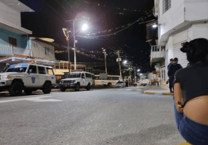 Múltiples comisiones mixtas cercan Internado Judicial de Trujillo en la noche del #7Nov (Video)