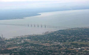 Autoridades chavistas se adjudicaron limpieza de 1.200 metros de costa en el Lago de Maracaibo