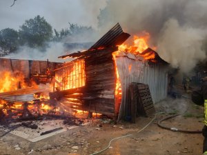 Fiscal detalla principal hipótesis del origen del incendio que deja 14 migrantes venezolanos muertos en Chile