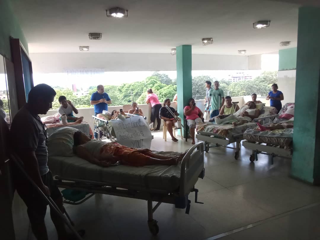 Cansados de esperar para operarse, se alzaron los pacientes de traumatología del Hospital de Maturín