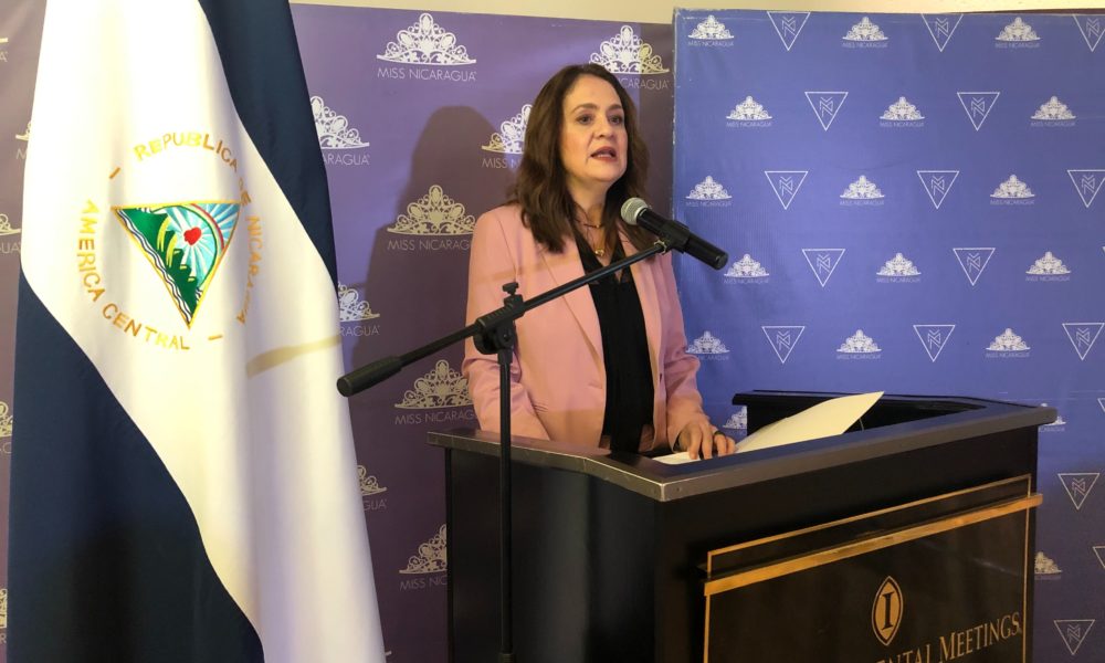 Régimen de Ortega prohíbe regresar a su país a la directora de Miss Nicaragua