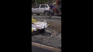 EN VIDEO: dramático accidente en La Carlota dejó al menos dos fallecidos este #7Nov