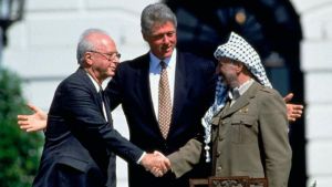 Quién fue Isaac Rabin y por qué su magnicidio supuso un duro golpe para el proceso de paz entre israelíes y palestinos