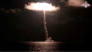 Rusia dijo que probó un misil balístico intercontinental desde un nuevo submarino nuclear