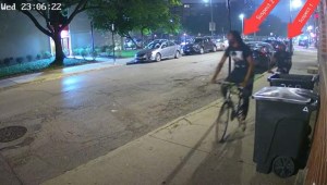 VIDEO: Cámaras de seguridad captaron violento robo armado en el barrio chino de Chicago