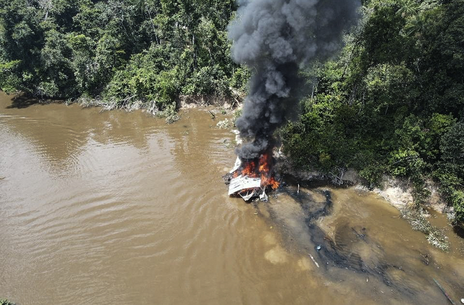 Autoridades de Colombia y Brasil asestaron duro golpe a la minería ilegal en la Amazonia