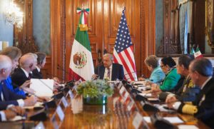 EEUU envía una comitiva para negociar nuevas medidas migratorias con México