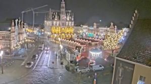 Tragedia en Bélgica: mujer murió tras caída de un árbol de Navidad gigante (Video)