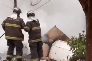 Al menos cuatro muertos al caer una avioneta en un área residencial de un municipio brasileño