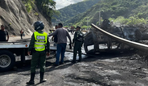 Después de la tragedia, autoridades se dignaron a asfaltar tramo afectado en la autopista GMA (Video)