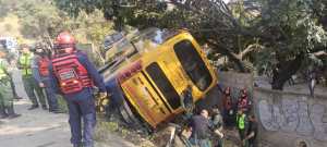 EN IMÁGENES: aparatoso accidente dejó al menos nueve heridos en la bajada de Tazón este #29Dic