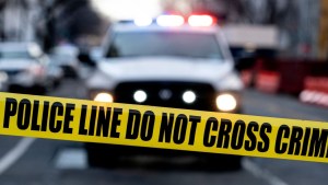 Policía de California abatió a tiros a una mujer que apuntaba con un arma a niño de tres años