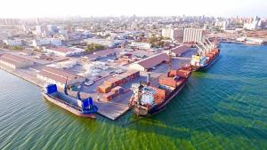Régimen de Maduro dice que “fortaleció” el transporte marítimo modernizando puertos y construyendo buques