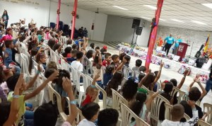 Entregan juguetes a unos 200 niños de San Vicente en Aragua