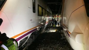 Caos en España: Dos trenes con más de 200 pasajeros colisionan en Málaga y dejan múltiples heridos (VIDEO)