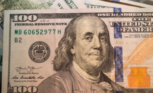 BCV eleva costo de intervención en diciembre para mantener al dólar con rienda corta