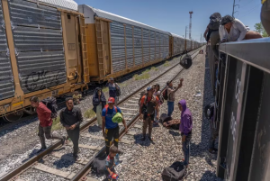 EEUU suspendió el trámite de trenes en dos pasos fronterizos ante mayor flujo migratorio