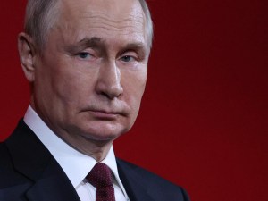 Putin admite que los bajos ingresos es uno de los problemas más graves de los rusos