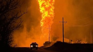 Pánico en Oklahoma: explosión de un gasoducto lanzó llamaradas a más de 150 metros de altura (VIDEO)