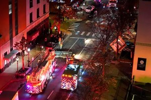 La enorme explosión en un histórico hotel de Texas deja al menos 21 heridos