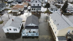 Tormentas feroces, amenazas de inundaciones y frío ártico: EEUU se enfrenta a un duro fin de semana