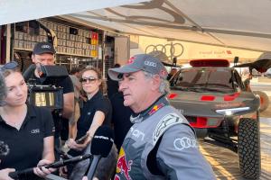 Carlos Sainz, con una ferocidad indomable a los 61 años gana su cuarto Dakar