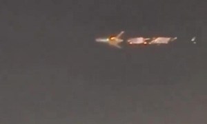 VIDEO: Un avión en llamas cruza el cielo de Miami… motor se incendió al despegar