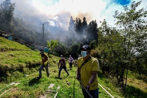 Incendios en Bogotá: el humo afecta el aeropuerto y obliga a cancelar clases