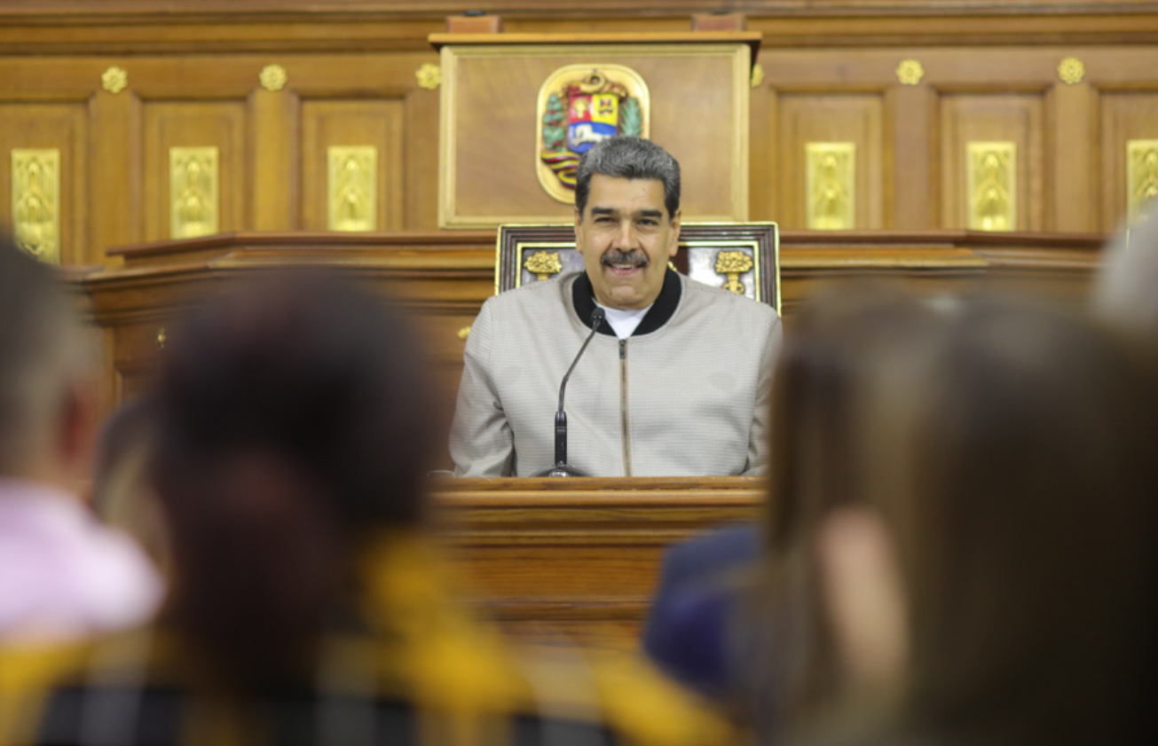 The ambiguity of Nicolas Maduro at the beginning of the election year