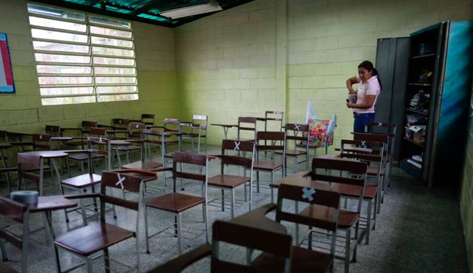 Madres y docentes venezolanas, una dualidad que multiplica la entrega y el sacrificio