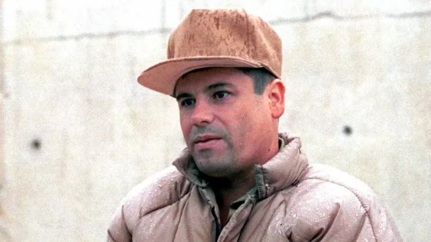 “El Chapo” Guzmán was an expensive gift to Felipe Calderon's Secretary of Defense for security