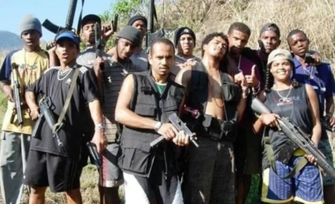 Los narcos desafían al estado en Brasil: buscan apoderarse de territorios para traficar drogas