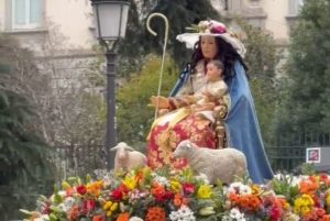 ¡Ah Mundo Barquisimeto! Resonó en la ciudad de Madrid, en las voces larenses devotas de la Divina Pastora (VIDEO)