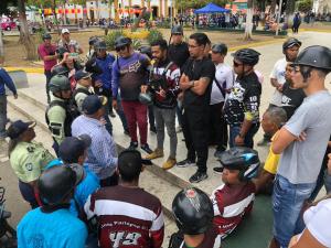 Motorizados organizados rechazan decreto que prohíbe circular en horario nocturno en San Juan de los Morros