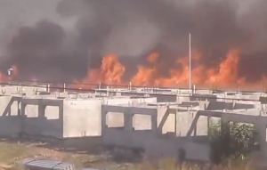 Reportaron voraz incendio de vegetación que afectó a vecinos en Barinas este #25Ene (Video)