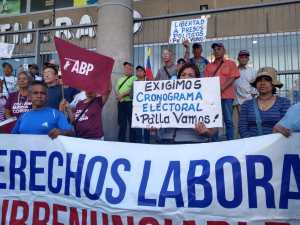 Trades and unions marched in Valencia for the rescue of Venezuelan democracy and the publication of an electoral schedule